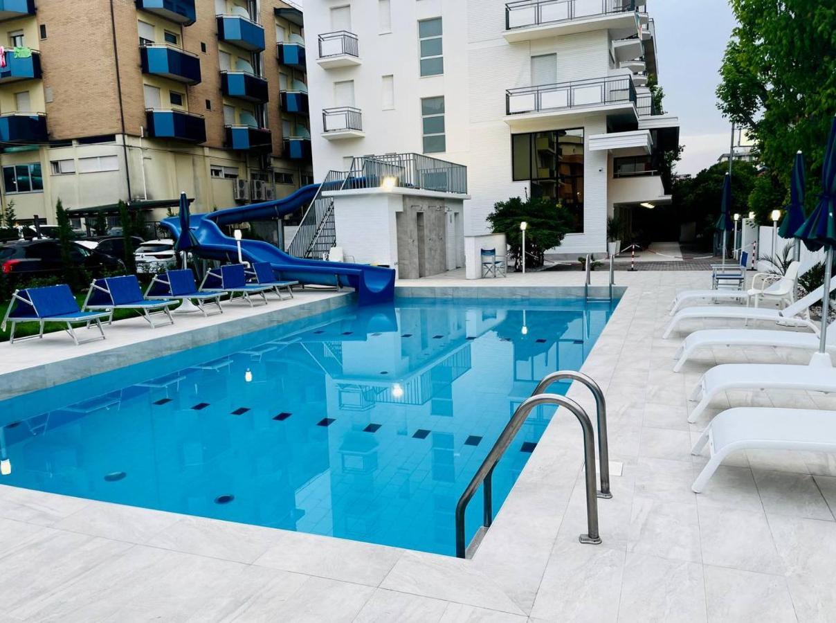Clubhotel Residence 체제나티코 외부 사진