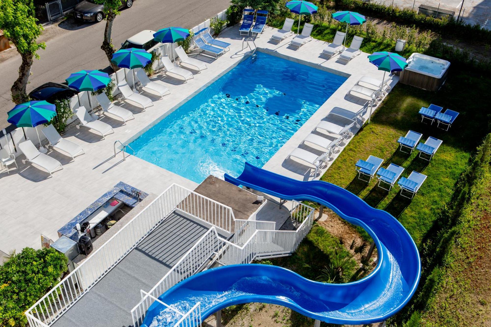 Clubhotel Residence 체제나티코 외부 사진